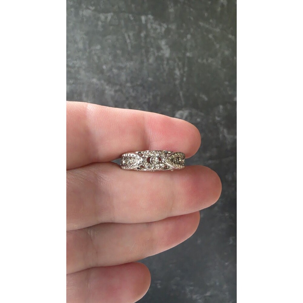 Clear Glass Silver Tone Metal Ring Size 5.25 Vintage Costume Jewelry